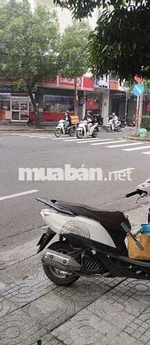 Mặt bằng 88m2Ngã ba Nguyễn Cửu Đàm-Hoa Bằng đường lớn16m, lề đường 4 m