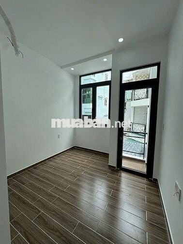 Bán Nhà 4 Tầng Hẻm Xe Hơi Âu Dương Lân, 4 Tầng, 150m2, chỉ 6.9 Tỷ