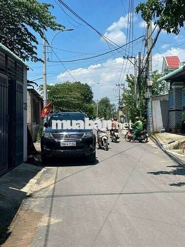 Chu gởi bán căn nhà sổ đỏ Riêng mặt tiền nhựa kdbb 4 x 23 một trệt lẫn