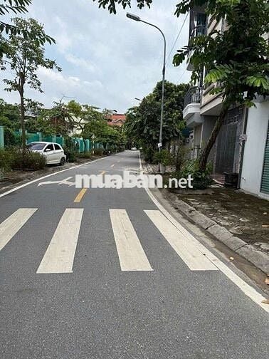 Thanh Am - Nguyên Căn 75m2 × 3 Tầng - Full Đồ - 10Tr