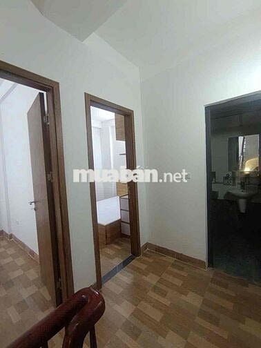 CHO THUÊ CẢ NHÀ 3 TẦNG MỚI GIÁ 8Trieu