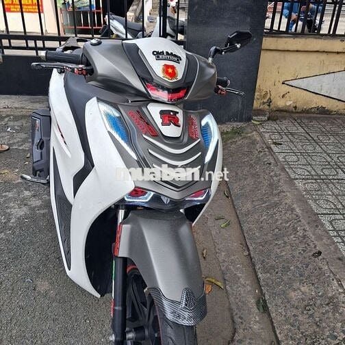 Xe đẹp như mới ít chạy đã có dàn đèn led trrơc sau