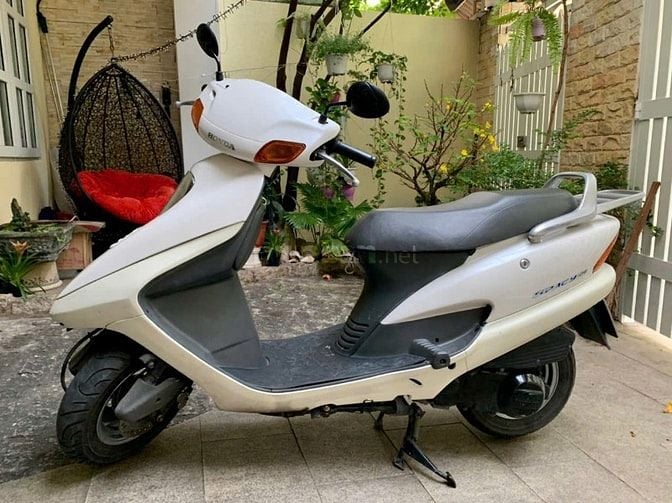 Gia đình bán xe Spacy Nhật nữ ít sử dụng