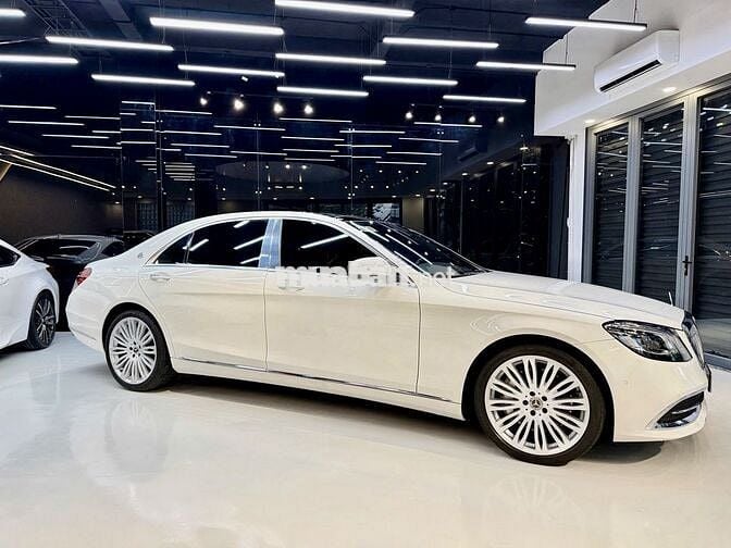 Mercedes Benz S Class 2018 S450L - 70000 km