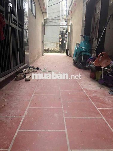 CHO THUÊ CẢ NHÀ 3 TẦNG MỚI GIÁ 8Trieu