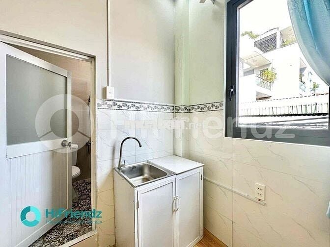 Cho Thuê Phòng Có Cửa Sổ trời Gần Luỹ Bán Bích, Âu Cơ, Văn Hiến,ĐầmSen