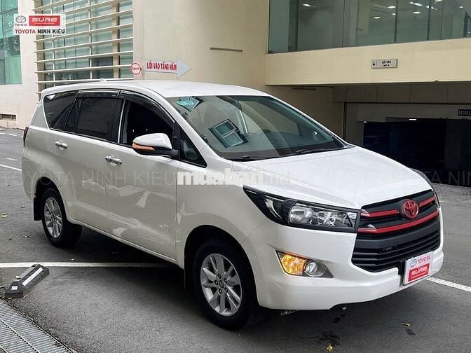Toyota Innova 2020 MT 156.000 km Trắng