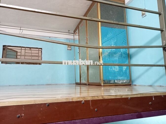 Căn hộ  trên lầu 1,mặt tiền đường âu cơ