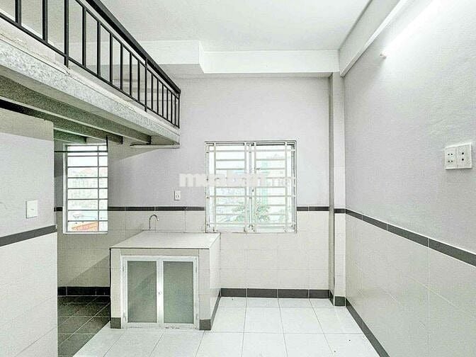 PHÒNG TRỌ CÓ GÁC CỬA SỔ TRỜI NGAY CUỐI ĐƯỜNG NGUYỄN OANH, GẦN ĐH NTT