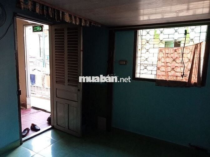 Căn hộ  trên lầu 1,mặt tiền đường âu cơ