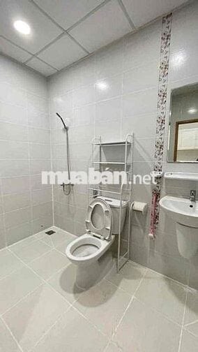 TRỐNG LẠI 1 PHÒNG FULL NỘI THẤT