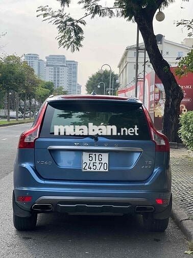 Volvo XC60 2016 R-Design - 120000 km