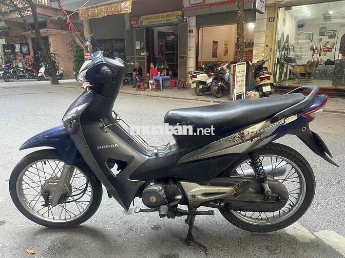 xe hon đa  máy như bom , khơe vô địch