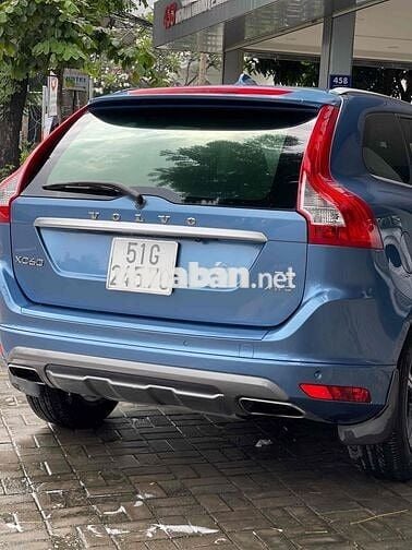 Volvo XC60 2016 R-Design - 120000 km