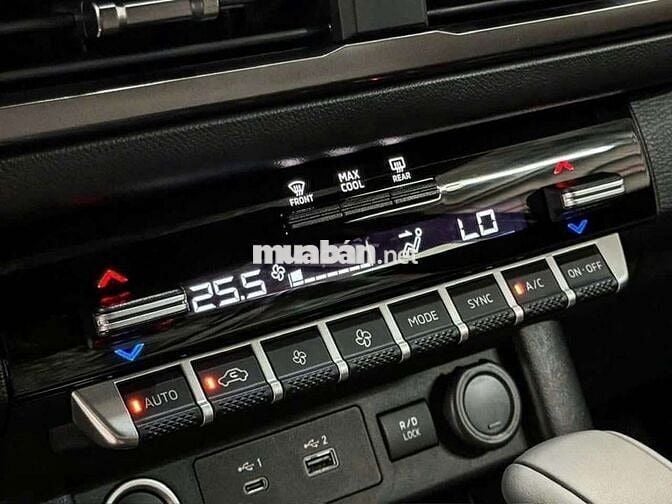 Xả kho Triton Vin 2025, Giảm 200% thuế trước bạ