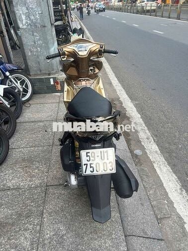 Honda air blade 2015 mới 90% biển số thành phố