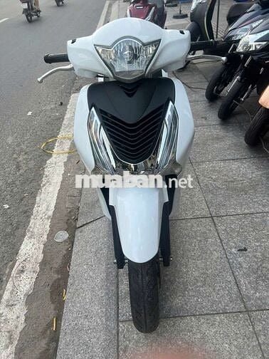 Honda SH 150 2015 mới 90% Bstp chính chủ