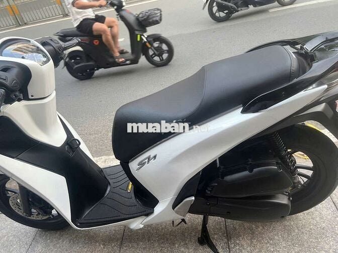 Honda SH 150 2015 mới 90% Bstp chính chủ