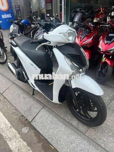 Honda SH 150 2015 mới 90% Bstp chính chủ