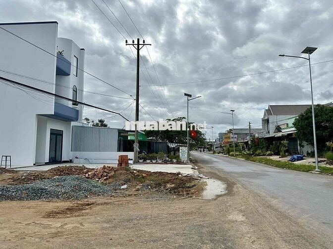 LH *** ĐẤT 900tr NGAY CHỢ TÂN HIỆP