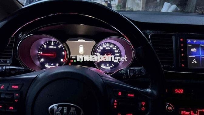 Kia Sedona 2019 2.2D Luxury 8 chỗ