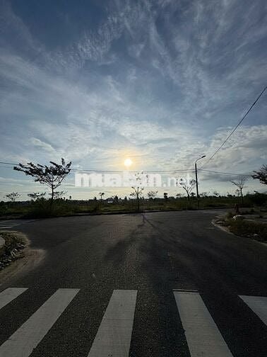 Chính chủ bán đất Nam Hòa Xuân, sổ sẵn 4,8x tỷ rẻ nhất thị trường