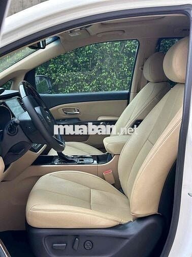 Kia Sedona 2019 Luxury D - 84000 km