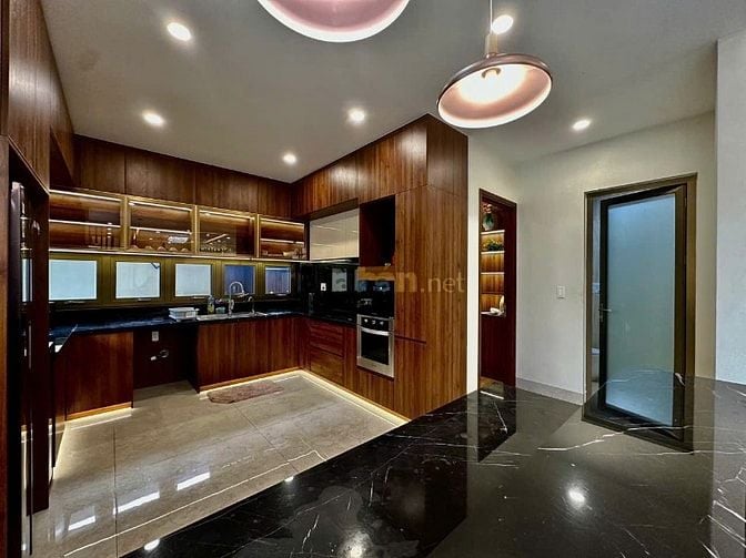 Chính chủ bán gấp Biệt thự Quận 2 Hồ Bơi sân vườn 240m2 giá chỉ 55 tỷ