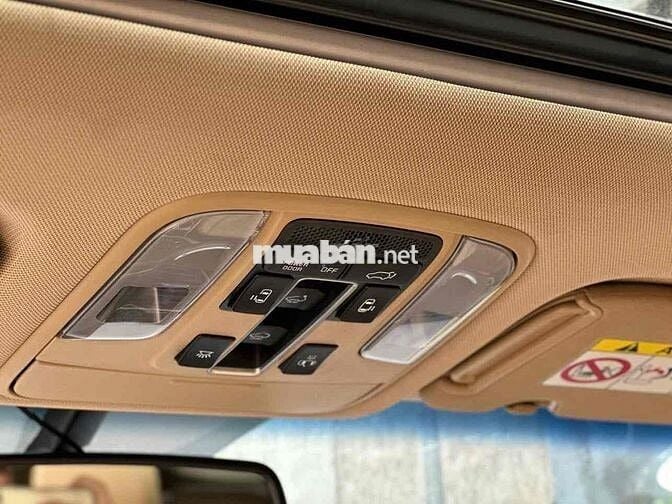 Kia Sedona 2019 Luxury D - 84000 km