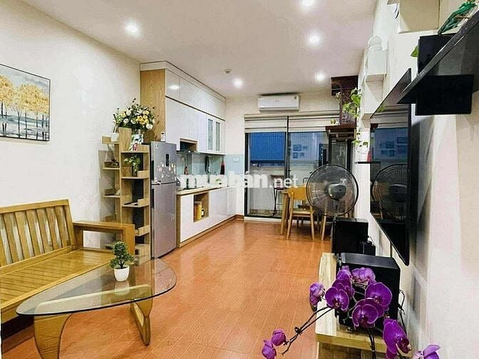 Nhà đẹp, vị trí gần phố! chỉ 4.5 tỷ căn 2 ngủ tại Hồng Hà Tower