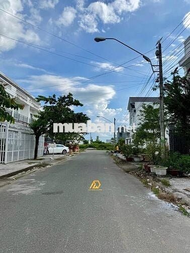 Căn nhà 1T1L SHR 150m2 ngay mặt tiền đường 6m chủ gửi 960 triệu