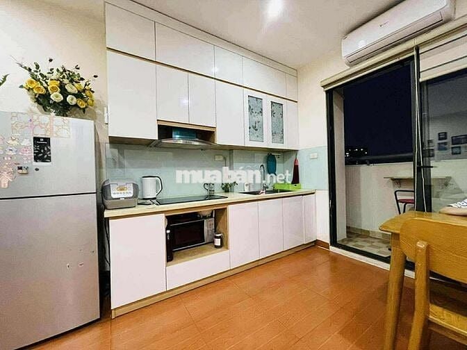 Nhà đẹp, vị trí gần phố! chỉ 4.5 tỷ căn 2 ngủ tại Hồng Hà Tower