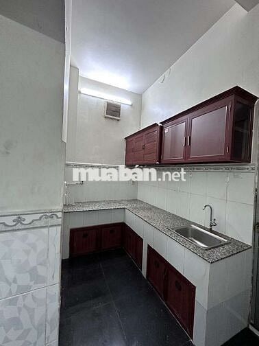 cho thuê nhà mặt tiền tầng trệt chung cư có 1 lầu