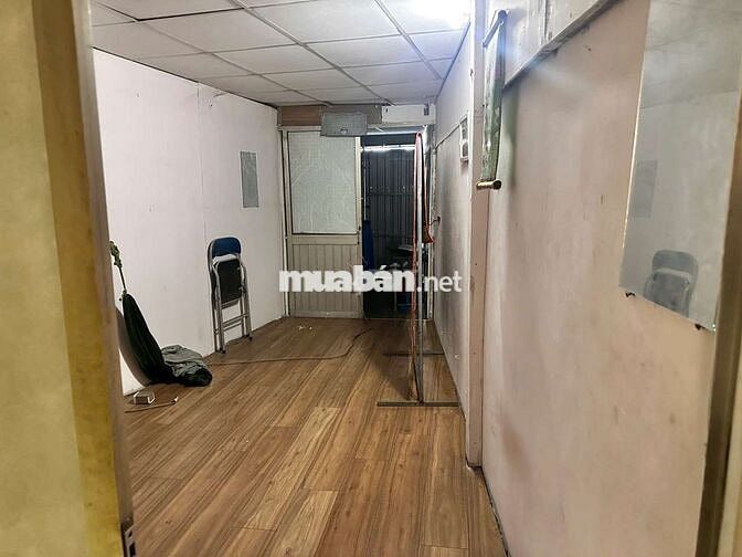 Cho thuê nhà mặt tiền 1 trệt 2 lầu 4 phòng ngủ 2 vệ sinh