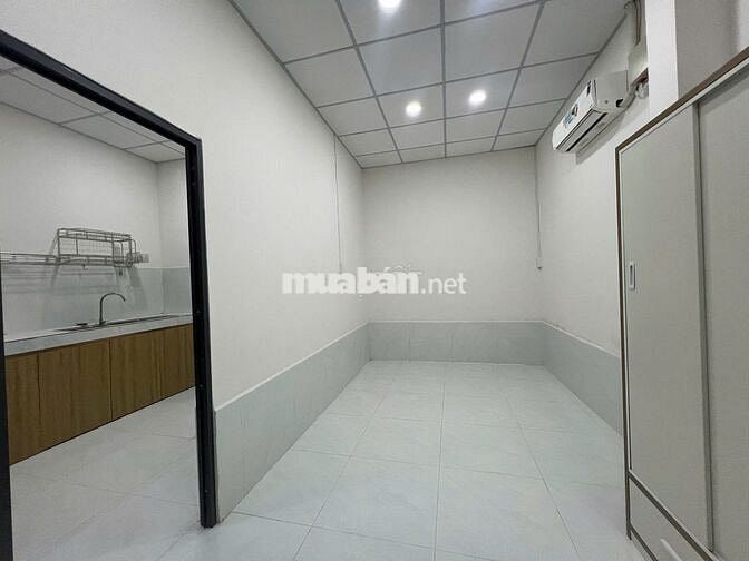 ĐỪNG BỎ LỠ PHÒNG 1PN 40M2 CHÍNH CHỦ GẦN CHỢ HẠNH THÔNG TÂY - VINCOME