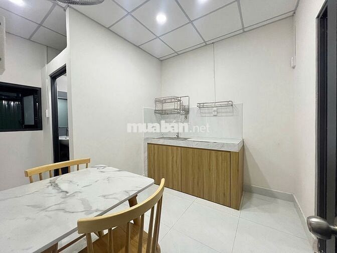 ĐỪNG BỎ LỠ PHÒNG 1PN 40M2 CHÍNH CHỦ GẦN CHỢ HẠNH THÔNG TÂY - VINCOME