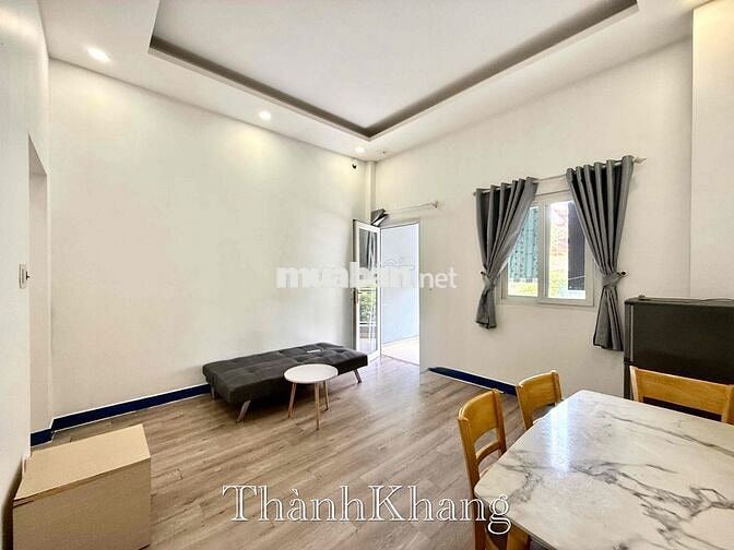 Căn Hộ 1PN Tách Bếp Bancol, Rộng 50m2, Full NT, Ngay Việt Nam Quốc Tự