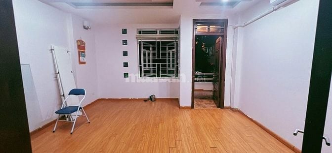 Chính chủ cho thuê phòng trọ phố Nguyên Hồng - Vũ Ngọc Phan full đồ