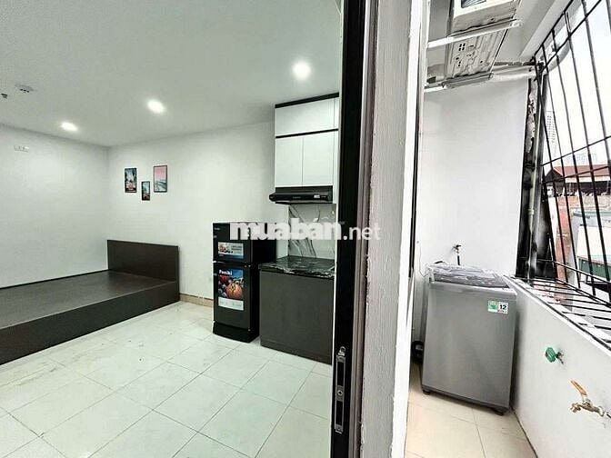 Bóc tem CCMN 30m2 Full đồ. Máy giặt riêng, ban công tại Trần Duy Hưng