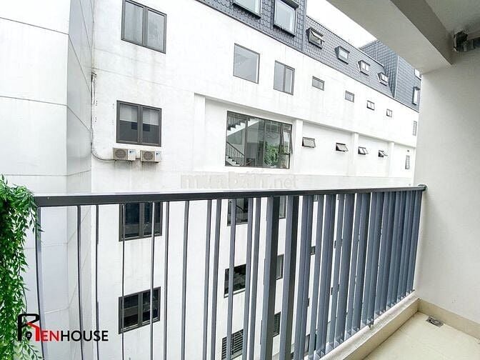 CĂN HỘ 1N1K BAN CÔNG SIÊU THOÁNG NGAY CÔNG VIÊN YÊN HOÀ - NGUYỄN KHANG