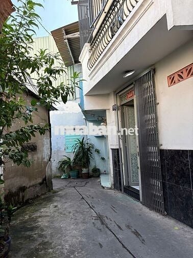 Chính chủ cho thuê nhà hẻm 297 Tân Hòa Đông, Bình Trị Đông BT giáp q6