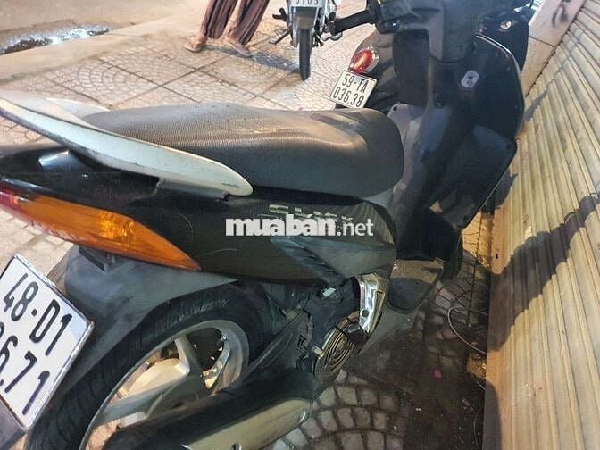 Click màu đen mua 2010 bs 84 máy êm,công chứng