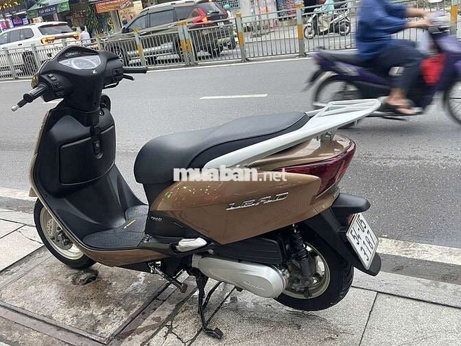 Honda lead FI 2012 mới 90% biển số thành phố