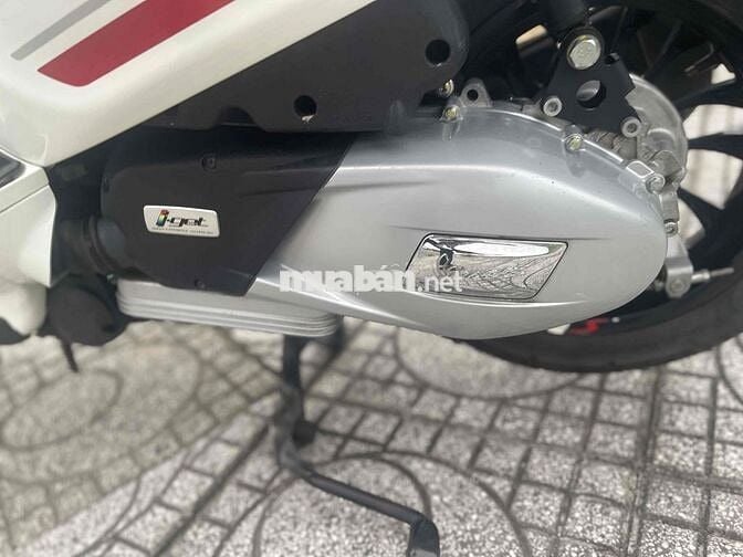 vespa 2023 chính chủ bao ký mua bán.có trả góp