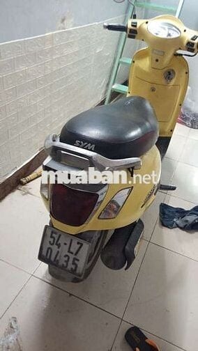 SYM Attila màu Vàng