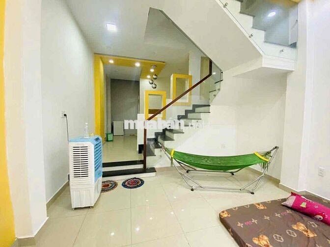 Chính chủ cho thuê nhà 3 tầng, mặt tiền ds8 hbp, 17tr/th