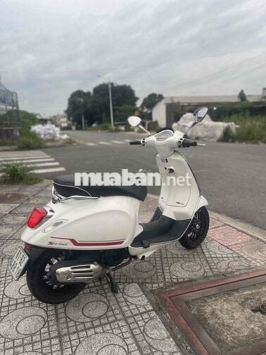vespa 2023 chính chủ bao ký mua bán.có trả góp