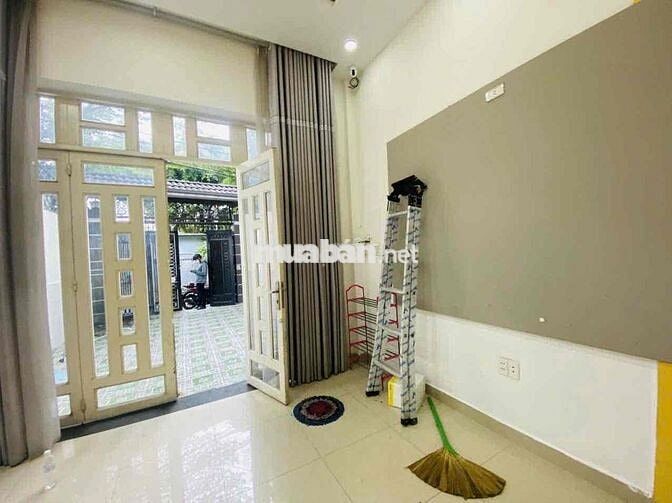 Chính chủ cho thuê nhà 3 tầng, mặt tiền ds8 hbp, 17tr/th