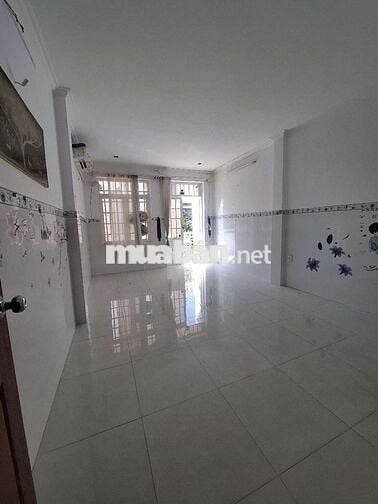 Nhà 3,5 tấm 4×18 ,4pn nội bộ tên lửa 15tr