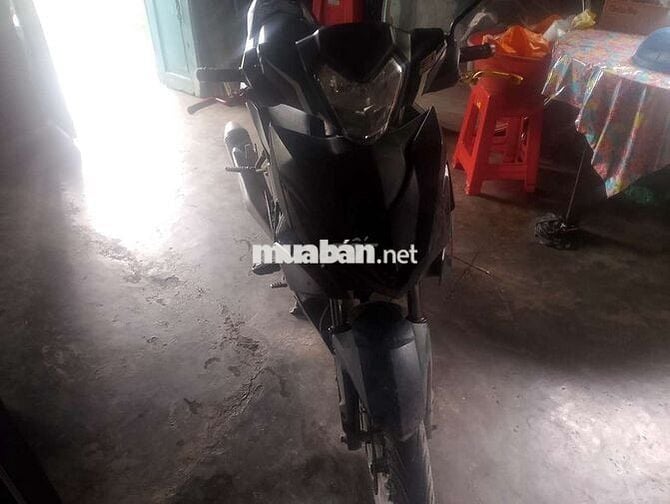 Cần bán xe do kẹt tiền